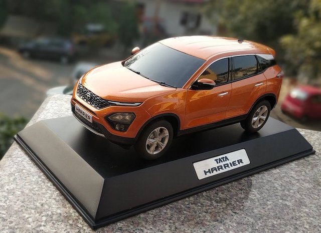 Tata harrier hot sale diecast model buy